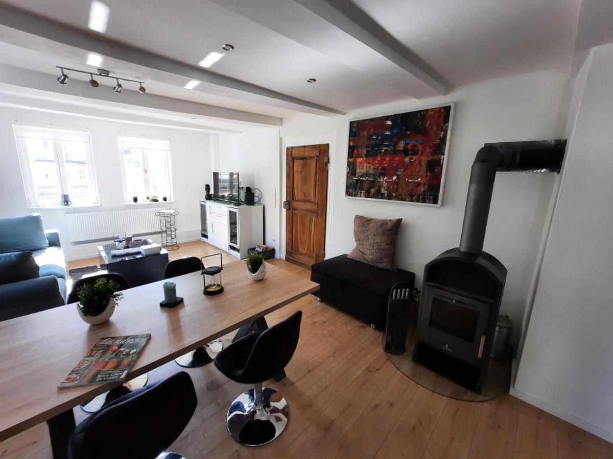 Ferienwohnung Am Kurpark エスローエ エクステリア 写真