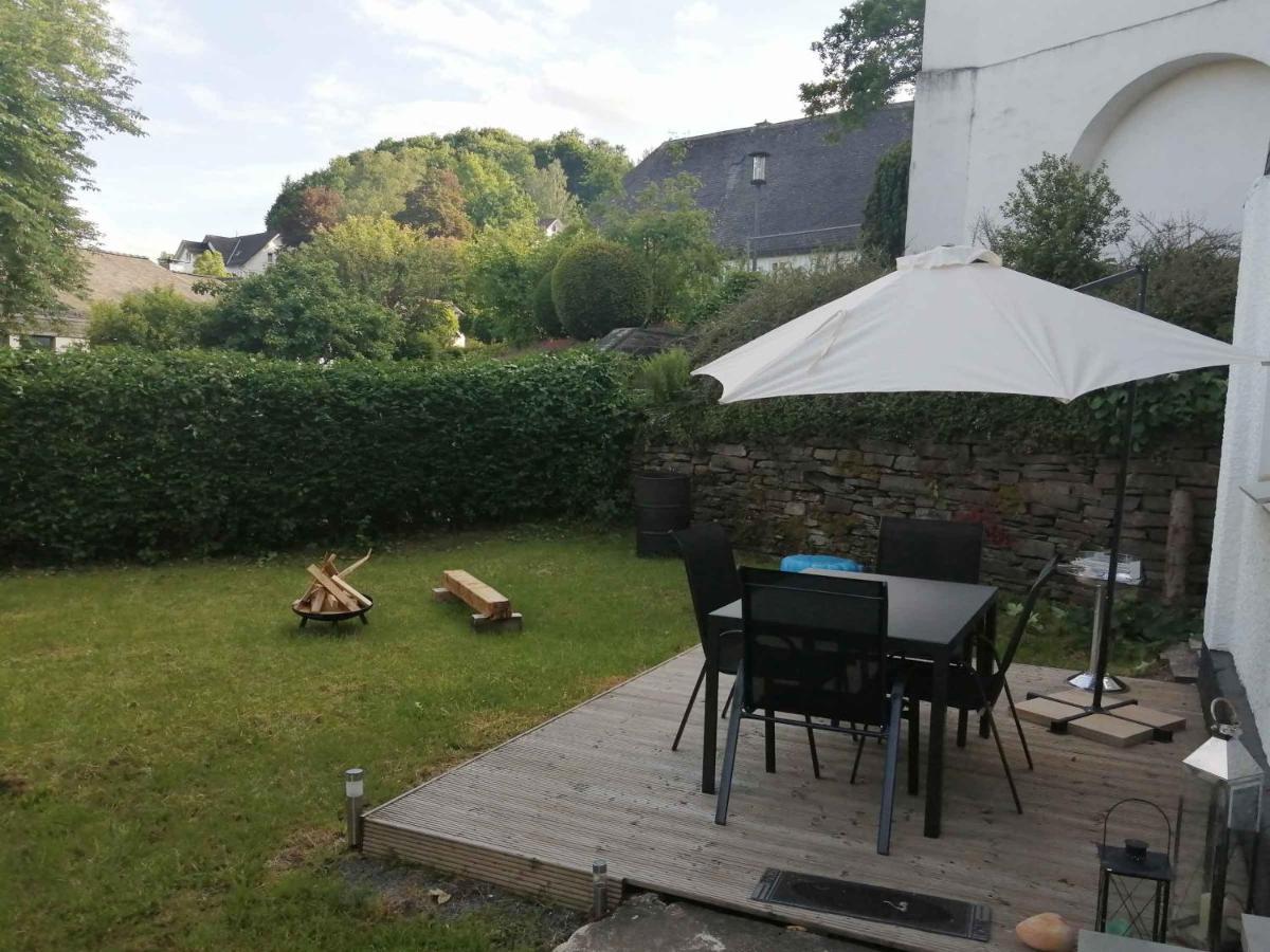 Ferienwohnung Am Kurpark エスローエ エクステリア 写真